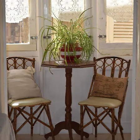 Maria Townhouse Heart Of Bed & Breakfast