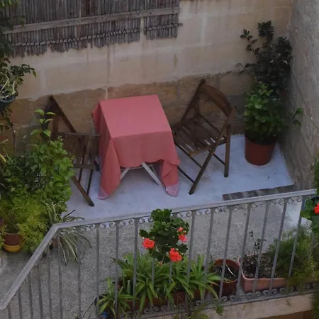 Maria Townhouse Heart Of Victoria