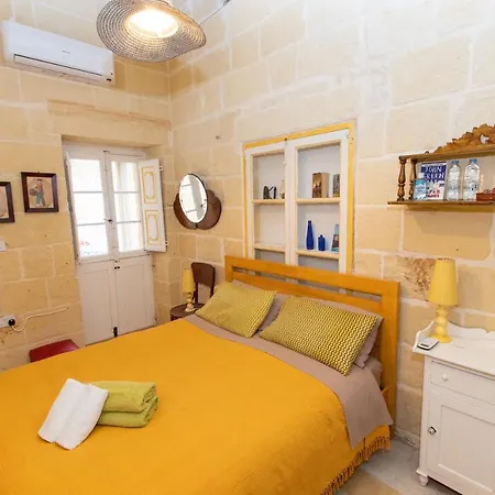 Maria Townhouse Heart Of 4* Victoria