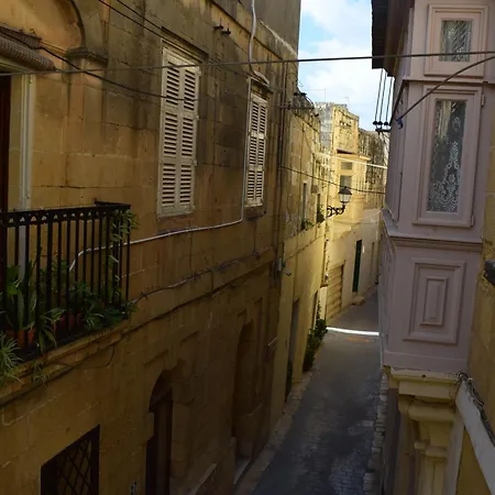 Maria Townhouse Heart Of *