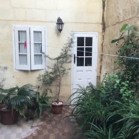 Maria Townhouse Heart Of Bed & Breakfast