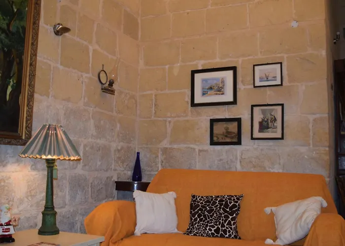 Maria Townhouse Heart Of 4* Victoria