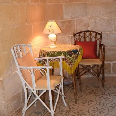 Maria Townhouse Heart Of Bed & Breakfast *