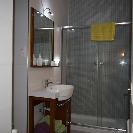 Maria Townhouse Heart Of Bed & Breakfast Victoria