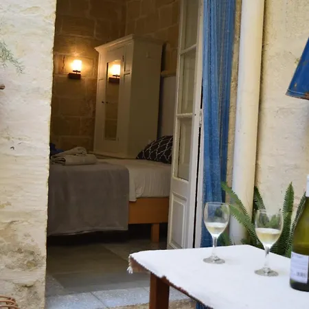 Maria Townhouse Heart Of 4* Victoria