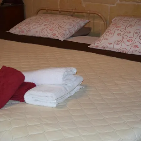 Maria Townhouse Heart Of