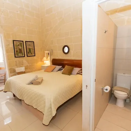 Maria Townhouse Heart Of 4* Victoria