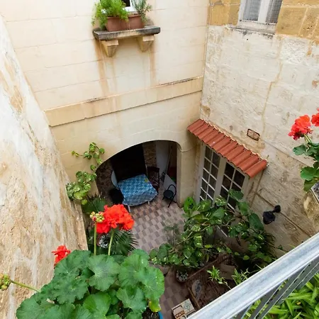 Maria Townhouse Heart Of