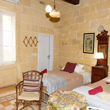 Maria Townhouse Heart Of Bed & Breakfast *