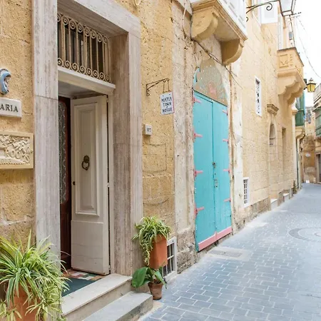 Maria Townhouse Heart Of Bed & Breakfast Victoria