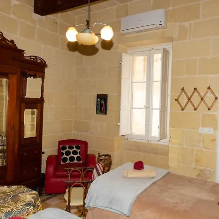 Maria Townhouse Heart Of