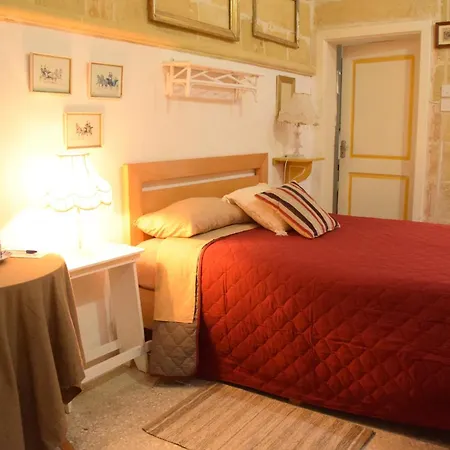 Maria Townhouse Heart Of *