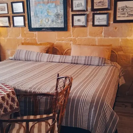 Maria Townhouse Heart Of Bed & Breakfast 4*