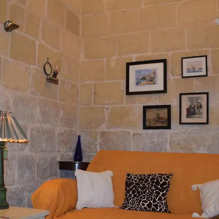 Maria Townhouse Heart Of 4* Victoria