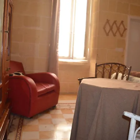 Bed & Breakfast Maria Townhouse Heart Of *