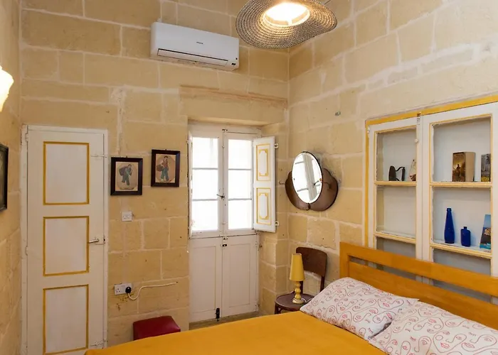 B&B Maria Townhouse Heart Of Victoria